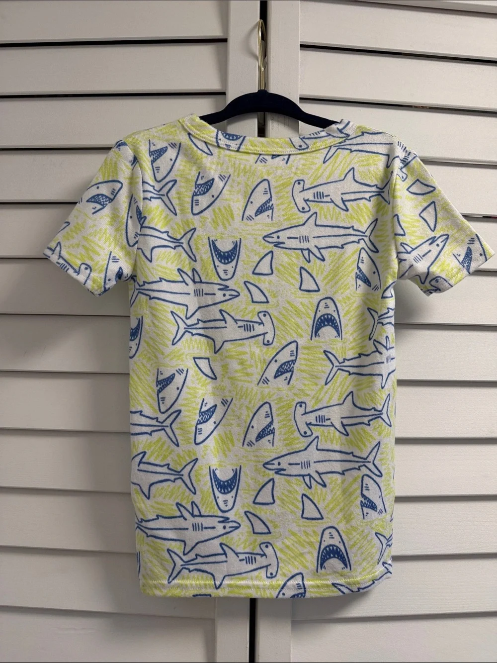 NWT Cat & Jack Boys Shark Pajama Set Size 4 Short Sleeve Shirt Shorts Sleepwear